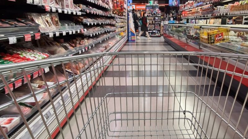 Преди Великден: Агнешкото очаквано поскъпва, вдигат се и цените оранжерийните зеленчуци